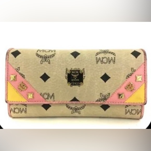 MCM Logo Studs Leather Bifold Long Wallet /1L0078